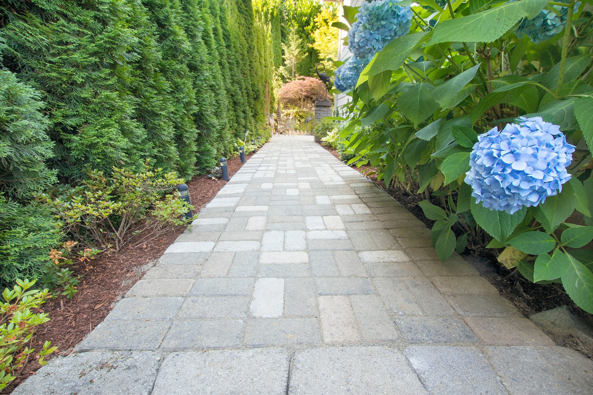 Patios & Walkways - Tom's Mulch & Landscaping