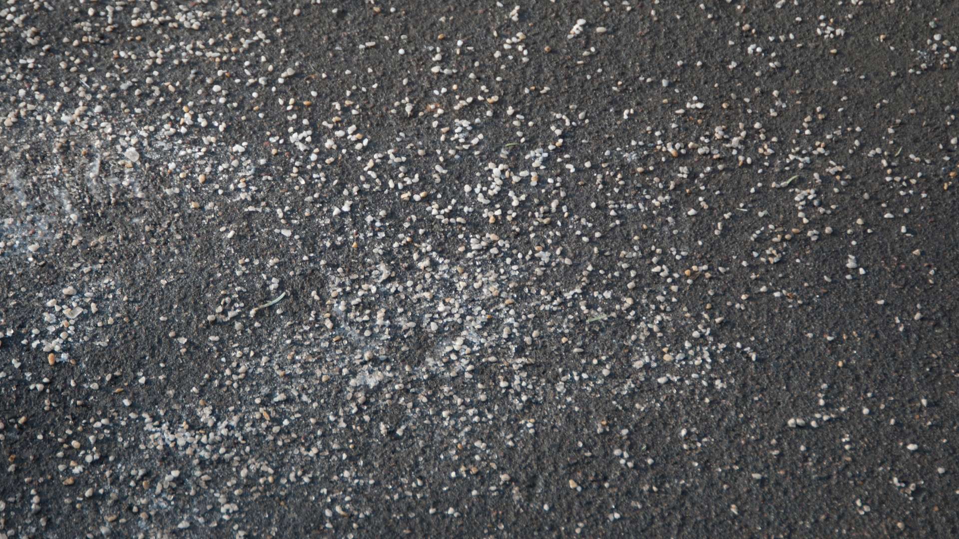 Deicing - Tom's Mulch & Landscaping