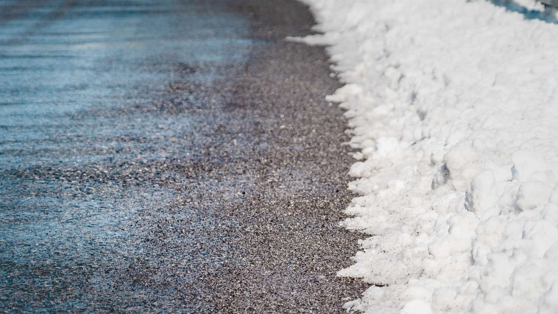 Snow Removal - Tom's Mulch & Landscaping