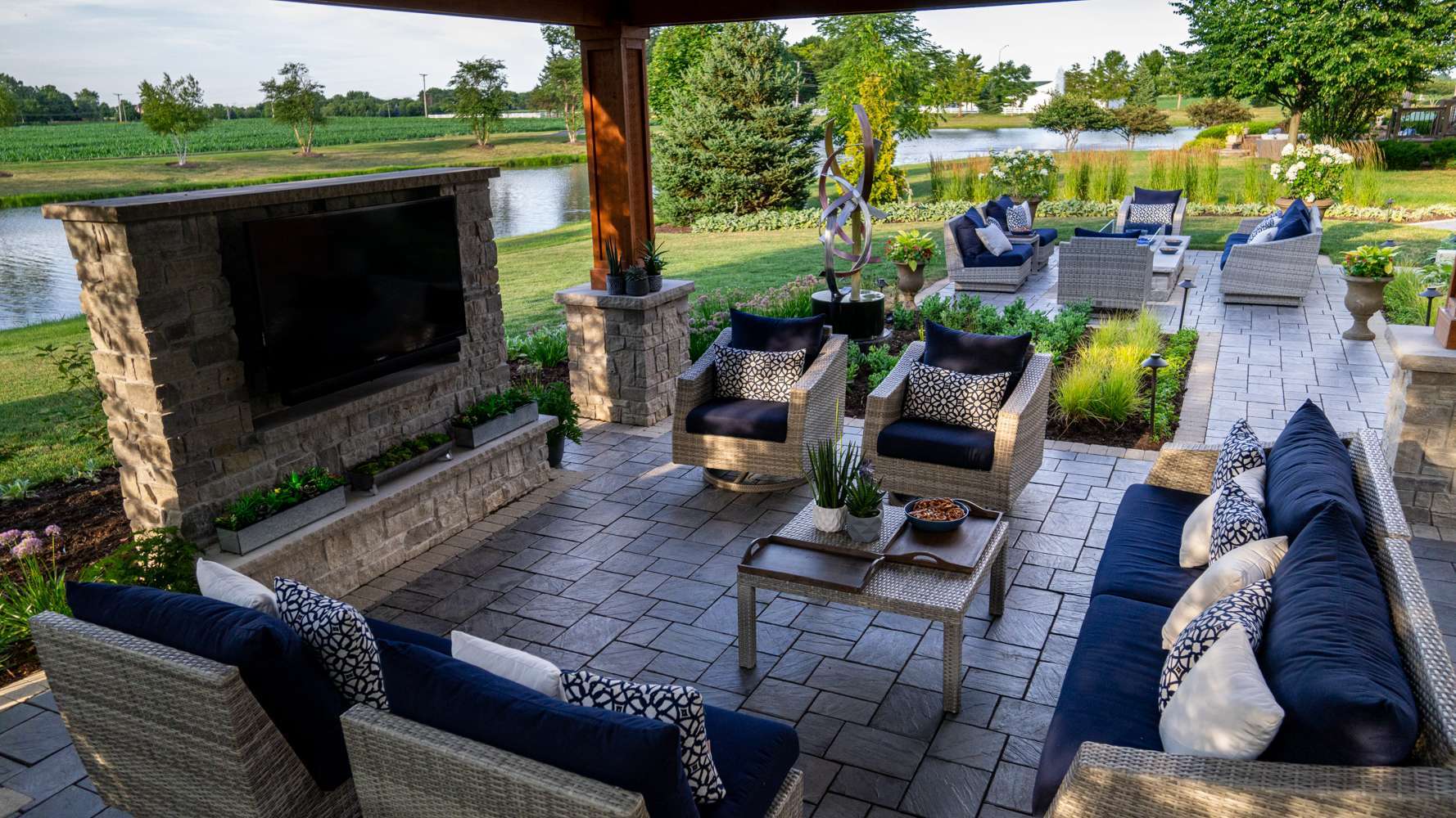 Gallery - Tom's Mulch & Landscaping